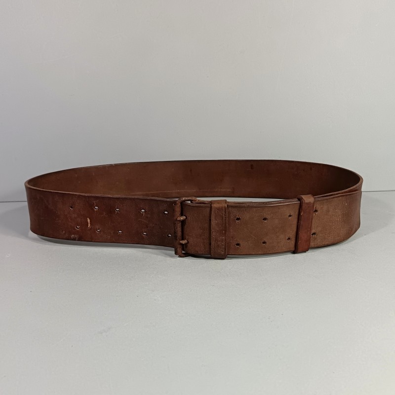 CEINTURON TROUPE EN CUIR MARRON MODELE 1903/1914 BOUCLE FER FABRICATION PREMIERE GUERRE NOMINATIF